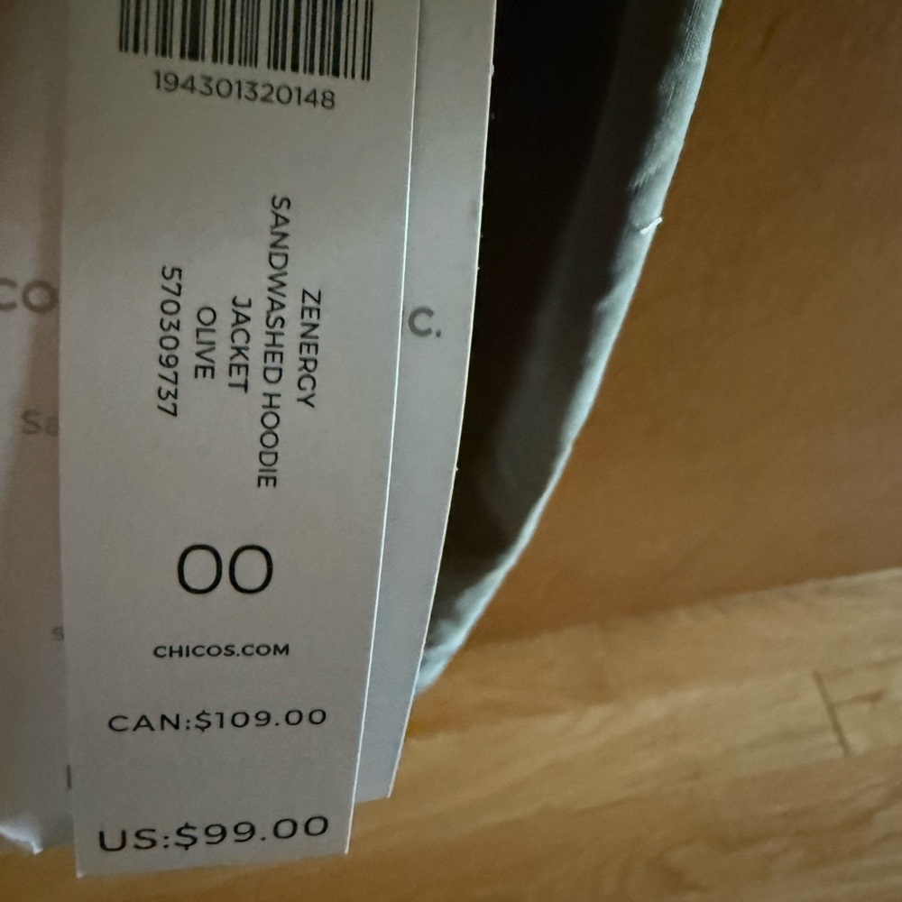 Chico's Zenergy Sandwashed Olive Short Sleeve Hoodie Jacket NWT size 00/XS2 - Picture 5 of 9